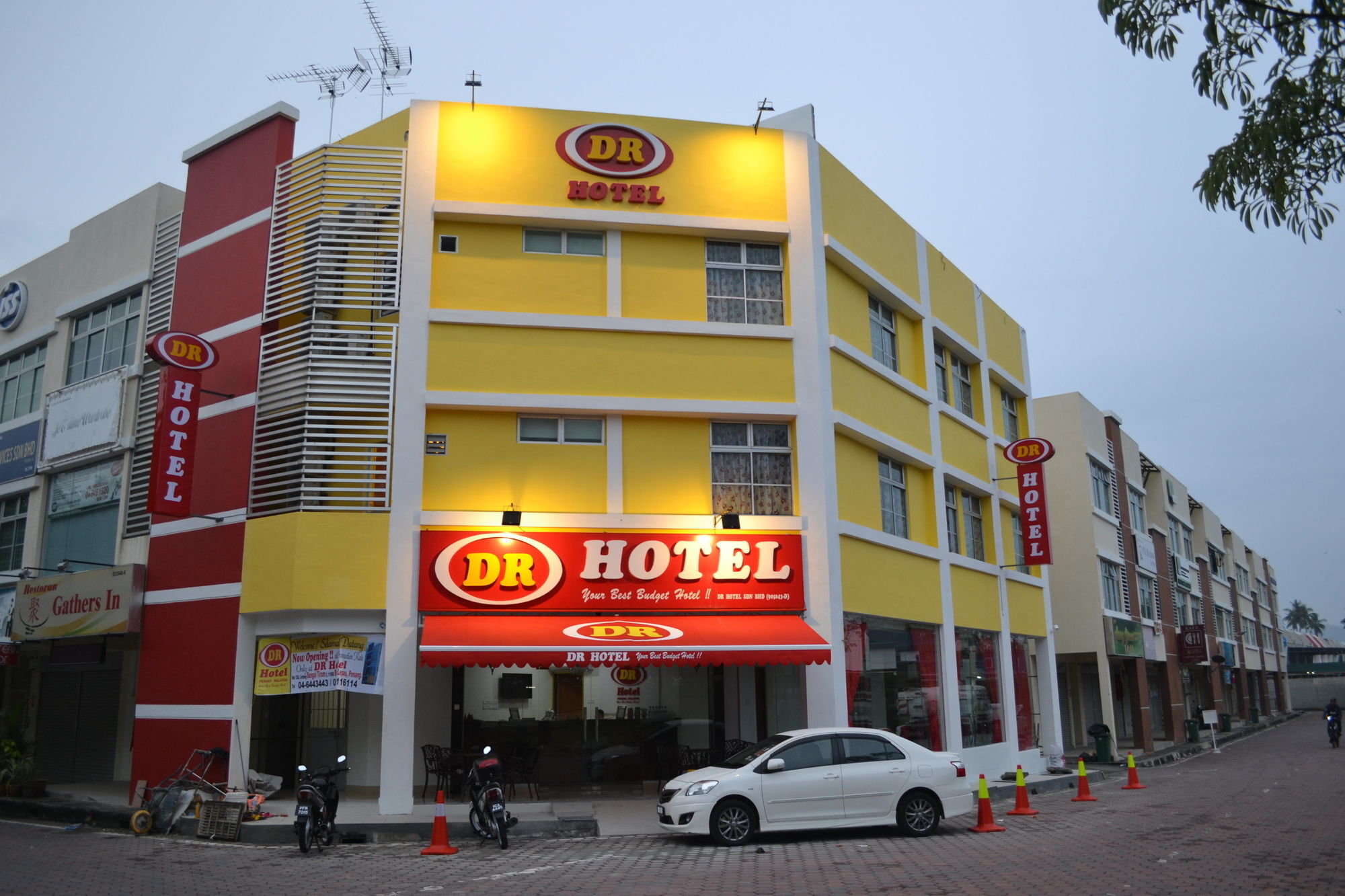 Dr Hotel Bayan Lepas Esterno foto